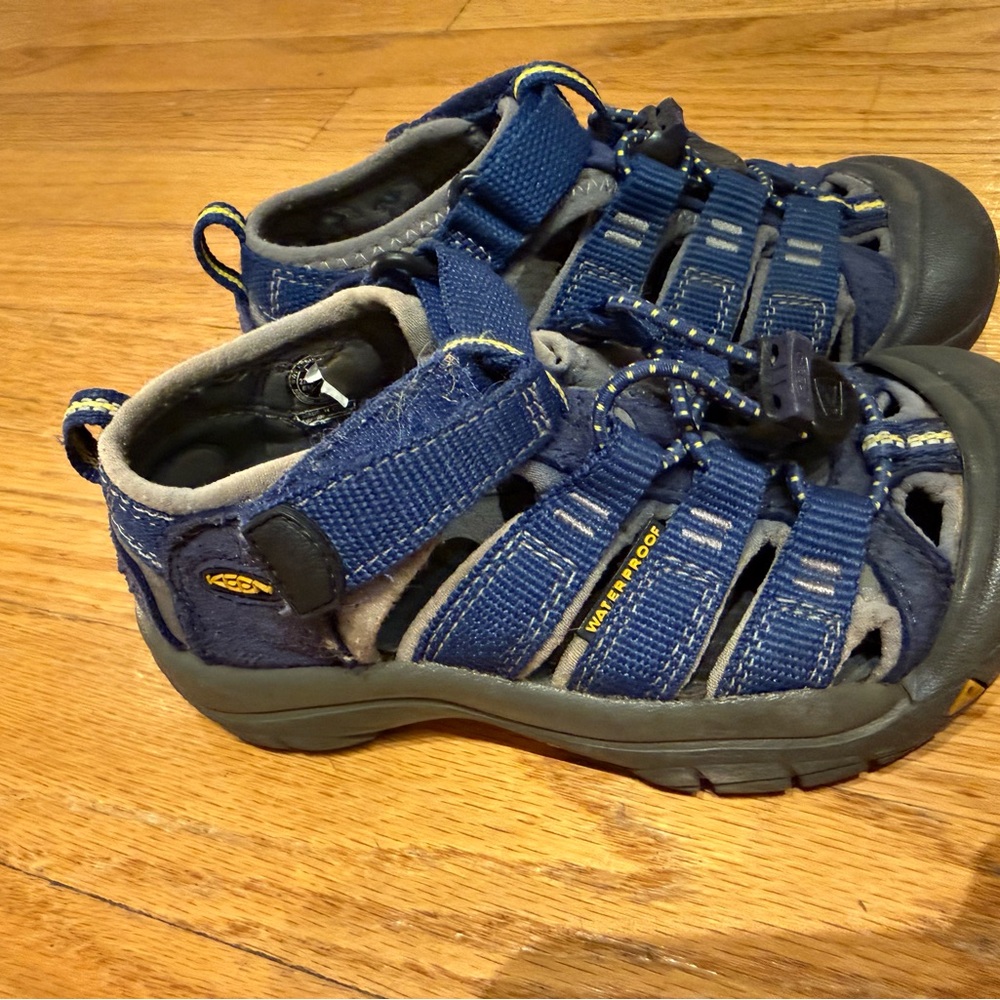 Keen Kids Navy Blue Waterproof Closed-Toe Sandals